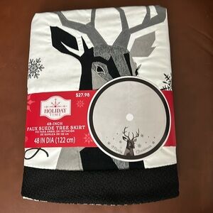 NWT White Geometric Deer Christmas Tree Skirt, 48" Diameter, by Holiday Time